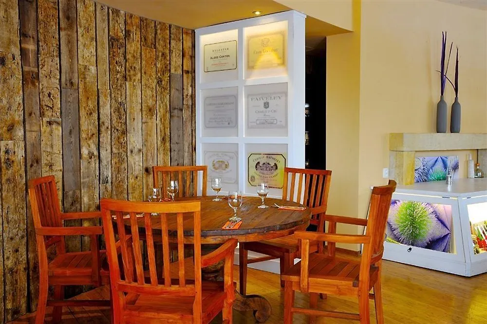 **** Szálloda Villa St. Tropez Prága Csehország