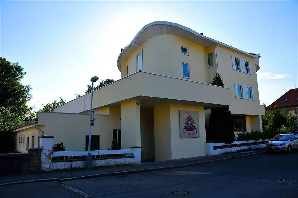 מלון פראג Villa St. Tropez