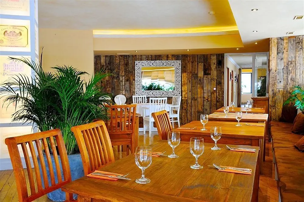 מלון פראג Villa St. Tropez