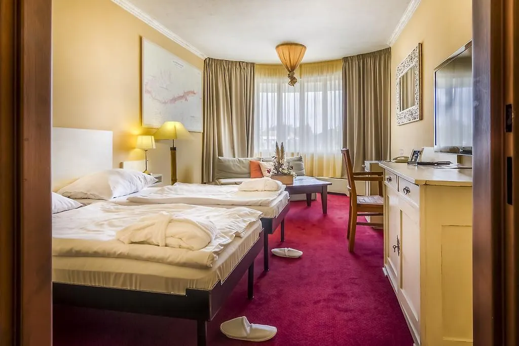 Villa St. Tropez Prague
